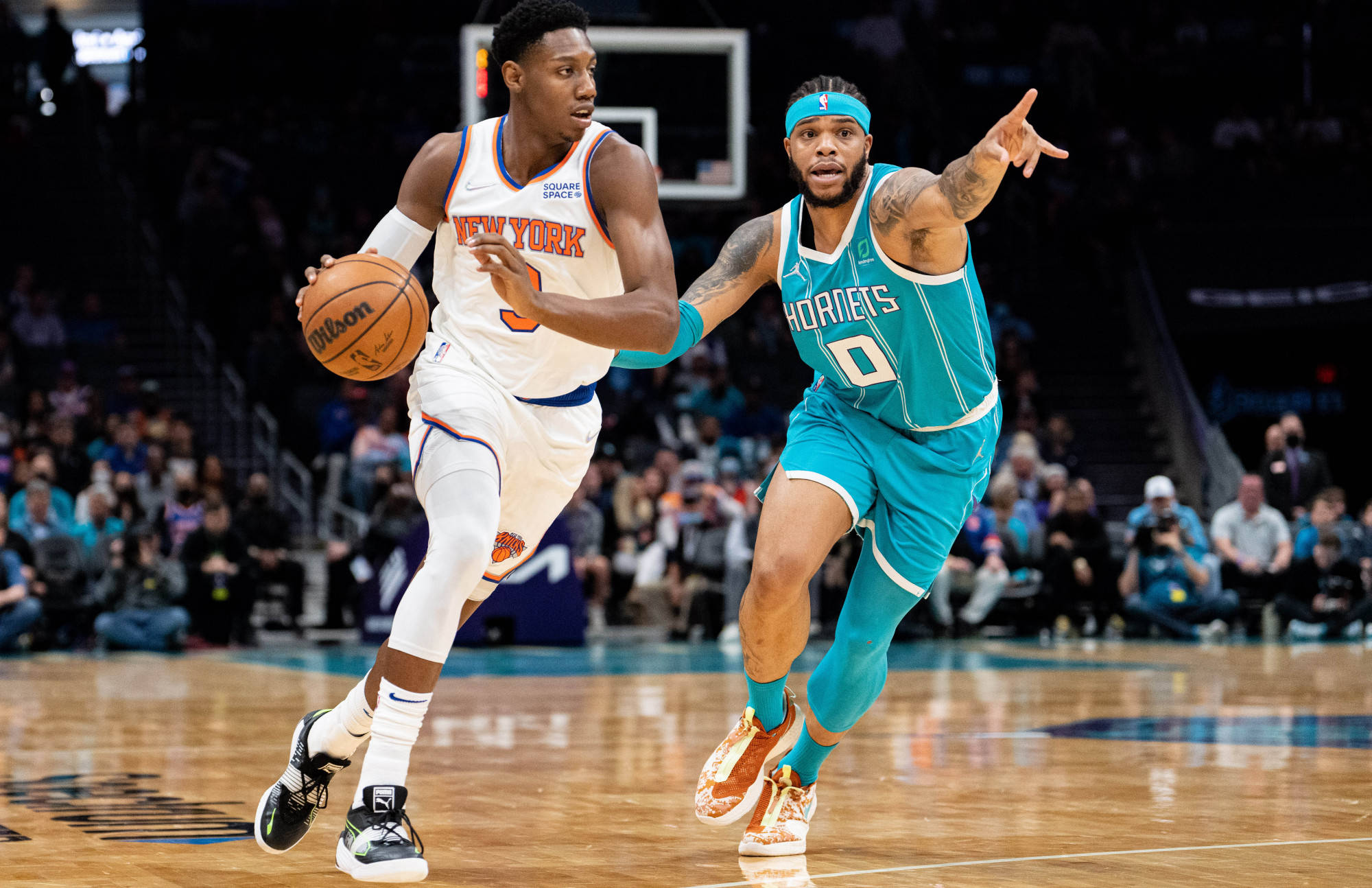 黄蜂客场击败老鹰,取得关键胜利 黄蜂客场击败老鹰,取得关键胜利