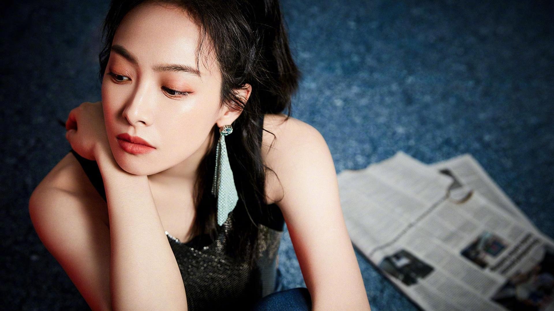 跨界风暴，老鹰冲垮火箭，哈登在F1街道赛接管比赛