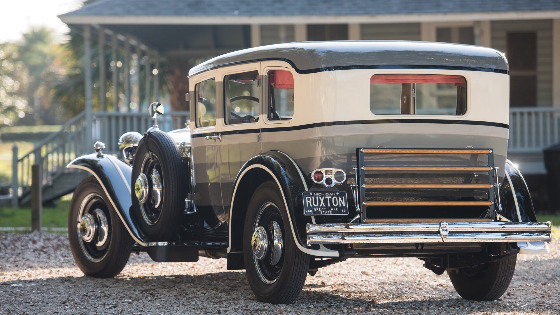 当绿色浪潮席卷魔法森林，一场跨维度的竞技寓言