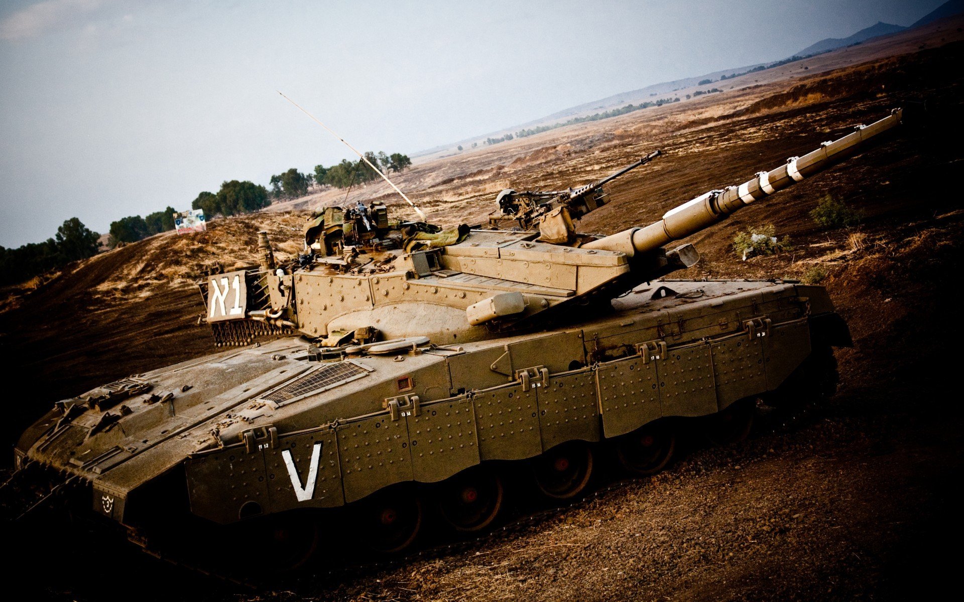 血脉贲张！从拜仁加时鏖战到富安健洋接管奥运关键战，绿茵意志的双重交响