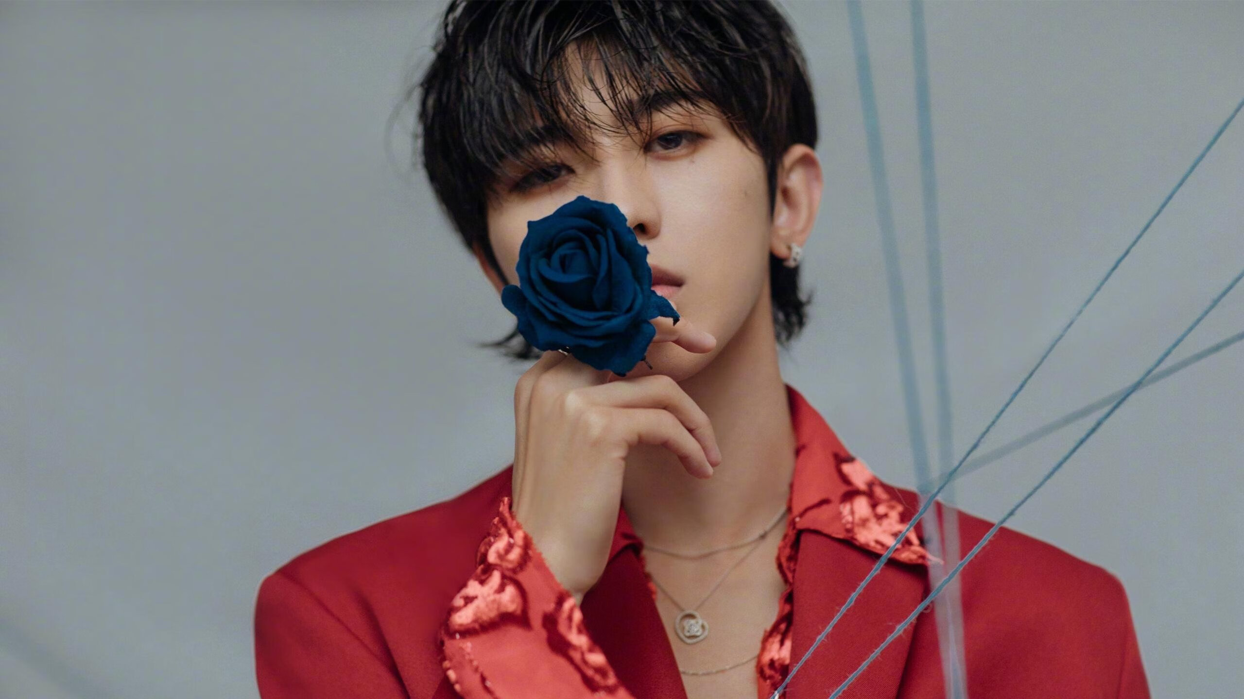 内马尔连场破门助球队领跑，莱比锡红牛逆转葡萄牙劲旅显韧性