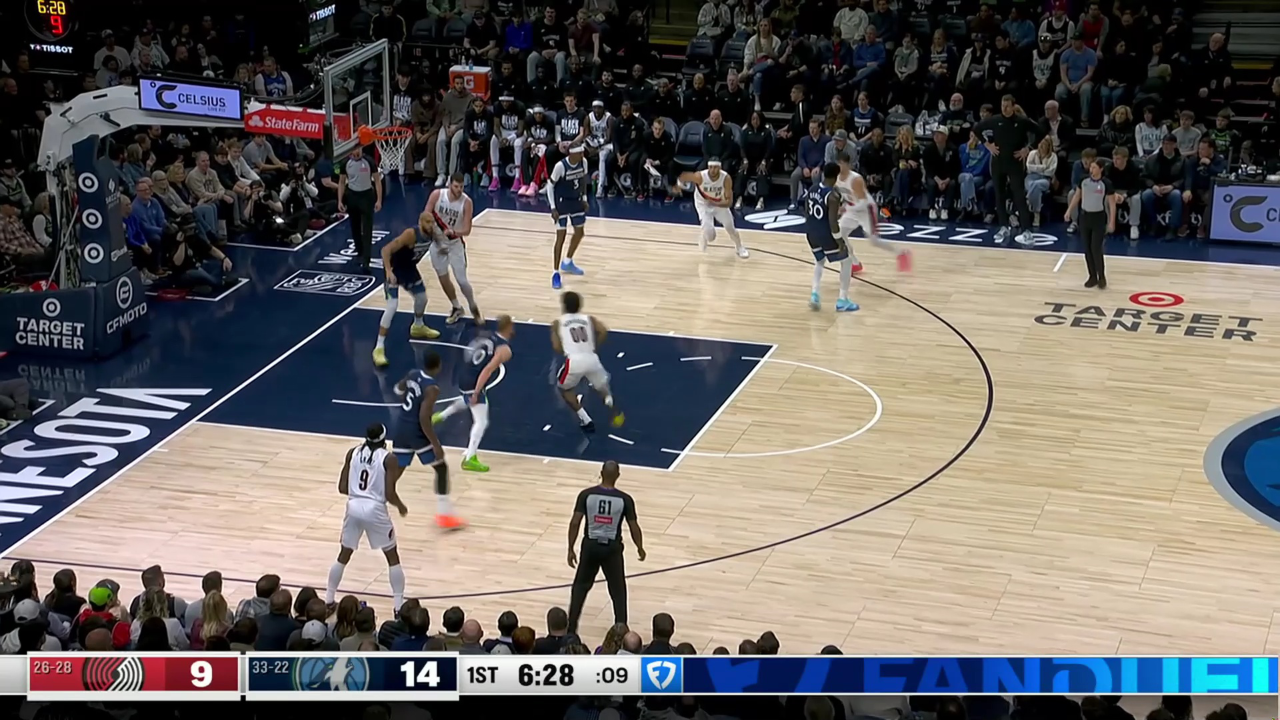 森林狼封锁开拓者,詹姆斯防守端锁死对手 森林狼封锁开拓者,詹姆斯防守端锁死对手